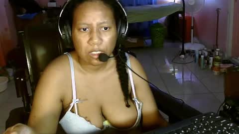 Snapshot of eirondra_valeen chatting on February 25, 2026, 1:26 am Eirondra Valeen online show from February 25, 2026, 1:26 am