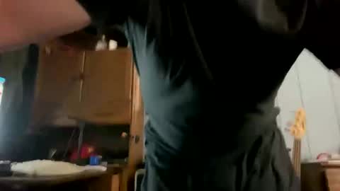 Snapshot of ejbooker11 chatting on December 23, 2025, 9:40 am PiedPiper online show from December 23, 2025, 9:40 am