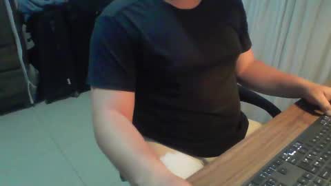 Snapshot of ekudemic chatting on February 14, 2025, 6:12 am Juan Pablo M online show from February 14, 2025, 6:12 am