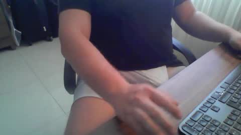 Snapshot of ekudemic chatting on February 17, 2025, 8:47 pm Juan Pablo M online show from February 17, 2025, 8:47 pm
