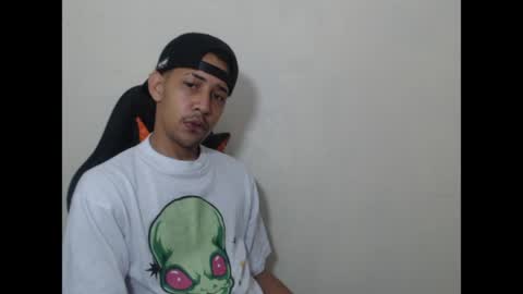 Instagram BelowAbajo online show from May 15, 2026, 7:04 am