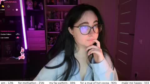 If you like it when I meow give me a thumbs up online show from May 11, 2026, 10:54 am