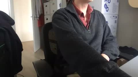 MrE online show from October 30, 2025, 10:16 am