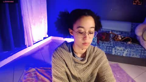 Ela  Help me reach 100 thumbs up online show from March 2, 2025, 1:15 am