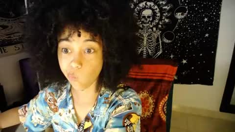 Snapshot of ela_0 chatting on June 15, 2026, 2:25 am Ela Help me reach 100 thumbs up online show from June 15, 2026, 2:25 am