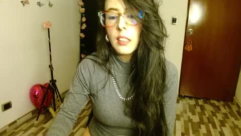 ela_3611 online show from November 19, 2025, 5:29 am