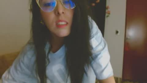 ela_3611 online show from May 19, 2026, 2:07 am