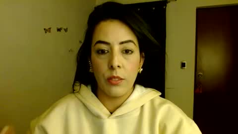 ela_3611 online show from June 10, 2026, 4:56 am