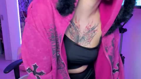 Ela online show from November 22, 2025, 7:40 am