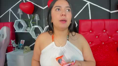 Ela online show from March 9, 2025, 7:05 pm
