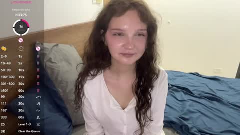Snapshot of ela_wish chatting on July 28, 2026, 7:50 pm Ela online show from July 28, 2026, 7:50 pm