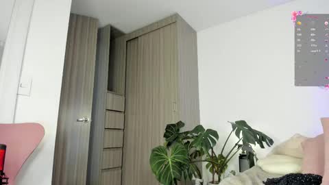 Anaela online show from March 25, 2026, 6:25 pm