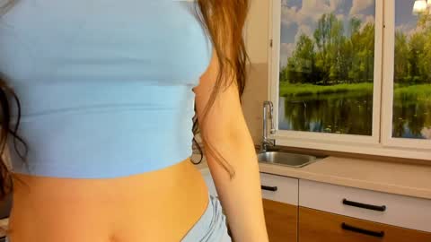 Ela online show from November 2, 2025, 7:55 am