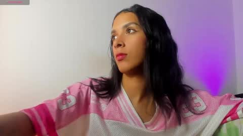 Ela33 online show from May 27, 2026, 1:57 am