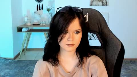 Snapshot of elainebeness chatting on March 1, 2025, 1:43 am Your sweet girl online show from March 1, 2025, 1:43 am