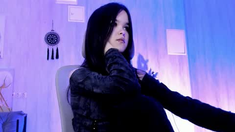 Your sweet girl online show from November 14, 2025, 7:45 pm