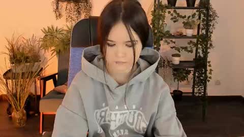 Your sweet girl online show from December 14, 2025, 10:36 pm