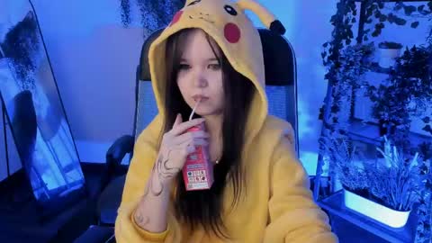 Your sweet girl online show from May 13, 2026, 8:38 pm