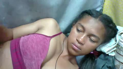 elaliealdy online show from November 7, 2025, 7:58 pm