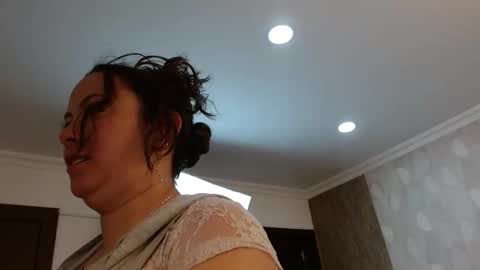 Snapshot of elamurray chatting on November 14, 2025, 11:20 am elamurray online show from November 14, 2025, 11:20 am