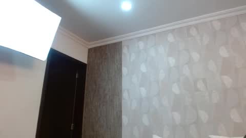 Snapshot of elamurray chatting on December 19, 2025, 11:17 am elamurray online show from December 19, 2025, 11:17 am