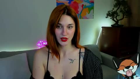 Snapshot of elani_lune chatting on April 18, 2026, 7:58 pm Elani online show from April 18, 2026, 7:58 pm