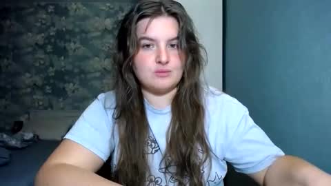 Elanis online show from May 16, 2026, 1:13 am