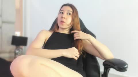 Ela online show from February 10, 2026, 11:58 am