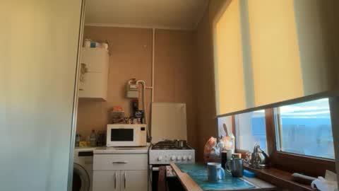 Snapshot of elarawhitmore chatting on March 6, 2026, 3:30 pm elarawhitmore online show from March 6, 2026, 3:30 pm