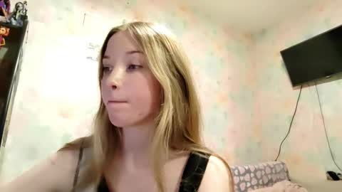 Snapshot of elaynecinco chatting on February 13, 2026, 11:06 am MIa online show from February 13, 2026, 11:06 am