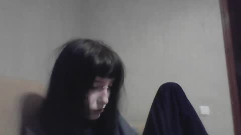 Lia online show from May 8, 2026, 5:18 pm