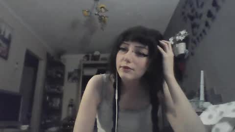 Lia online show from May 21, 2026, 5:31 pm