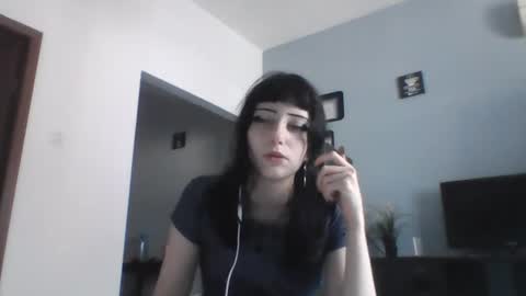 Snapshot of elaynetanton chatting on July 2, 2026, 9:48 am Lia online show from July 2, 2026, 9:48 am