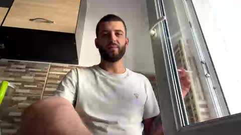 elchapoguzman95 online show from November 2, 2025, 11:23 am