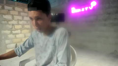 Snapshot of elchicletv chatting on January 5, 2025, 2:49 am El CHICLE TV - SHOW online show from January 5, 2025, 2:49 am