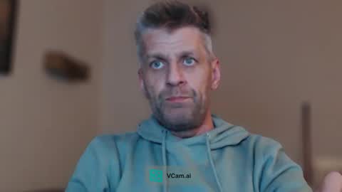 Snapshot of elculiador2207 chatting on September 25, 2025, 10:13 pm Timm online show from September 25, 2025, 10:13 pm