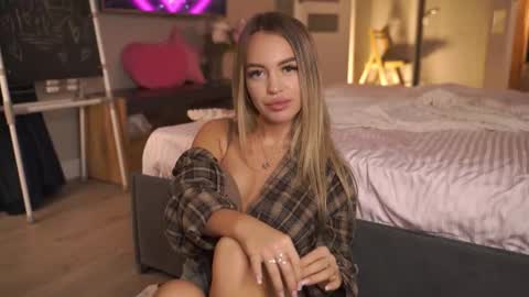 Snapshot of eleanorka chatting on March 6, 2026, 6:37 pm Eleanora online show from March 6, 2026, 6:37 pm