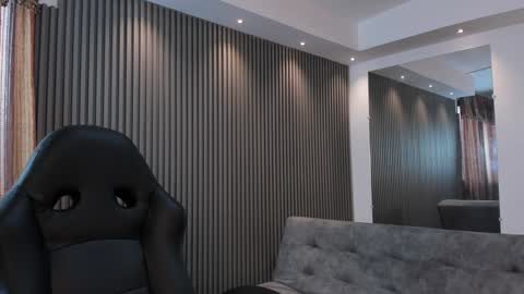Snapshot of electraa_fox chatting on January 27, 2025, 11:43 am Electra online show from January 27, 2025, 11:43 am