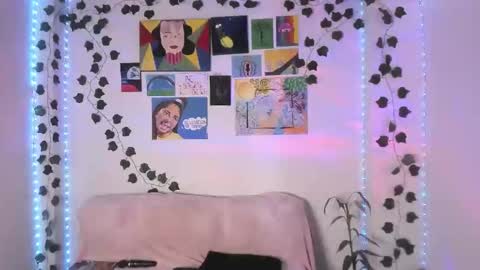 electra jones online show from May 13, 2026, 2:25 pm