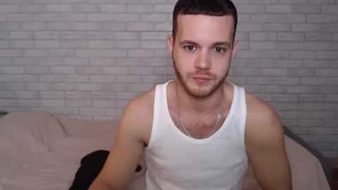 Snapshot of electric_smile chatting on October 24, 2025, 8:33 am Alex online show from October 24, 2025, 8:33 am