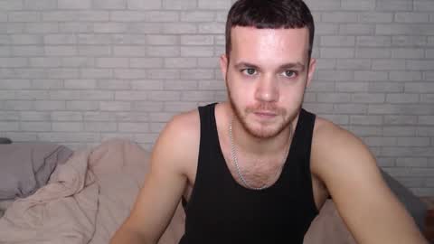 Snapshot of electric_smile chatting on October 26, 2025, 7:53 pm Alex online show from October 26, 2025, 7:53 pm