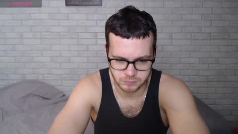 Snapshot of electric_smile chatting on November 30, 2025, 2:26 am Alex online show from November 30, 2025, 2:26 am