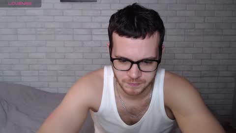 Snapshot of electric_smile chatting on December 3, 2025, 5:59 am Alex online show from December 3, 2025, 5:59 am