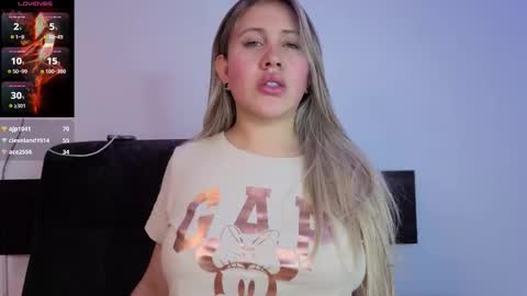 Snapshot of eleecttraa_12 chatting on October 27, 2025, 8:24 pm Electra online show from October 27, 2025, 8:24 pm