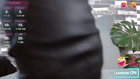 eleg_ochoa7 online show from January 12, 2025, 6:27 pm