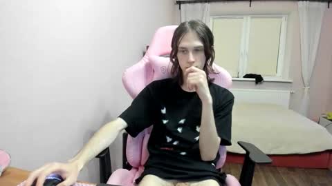 Snapshot of eleganc3 chatting on October 2, 2025, 7:10 pm eleganc3 online show from October 2, 2025, 7:10 pm