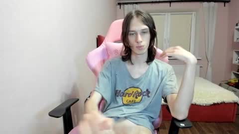 Snapshot of eleganc3 chatting on October 20, 2025, 9:48 pm eleganc3 online show from October 20, 2025, 9:48 pm