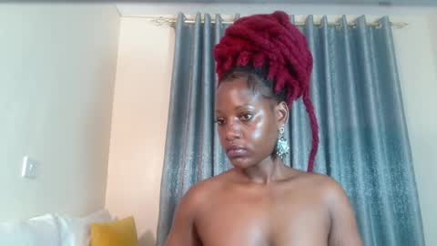Snapshot of elegant_ebony chatting on December 21, 2024, 10:40 pm Nika online show from December 21, 2024, 10:40 pm
