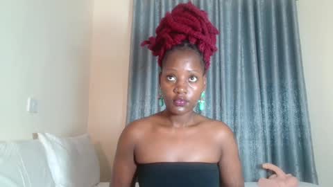Snapshot of elegant_ebony chatting on January 10, 2025, 9:34 am Nika online show from January 10, 2025, 9:34 am