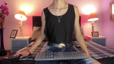 Elegant online show from December 28, 2024, 2:43 am